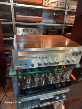 AKAI  AA-1050 der größte Receiver der Serie mit Holz Japan 1976